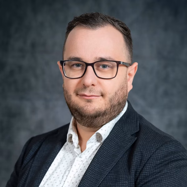 Tomáš Jombík - kontaktná osoba pre kariéru